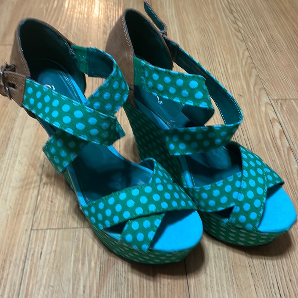 Qupid sandals size 7.5